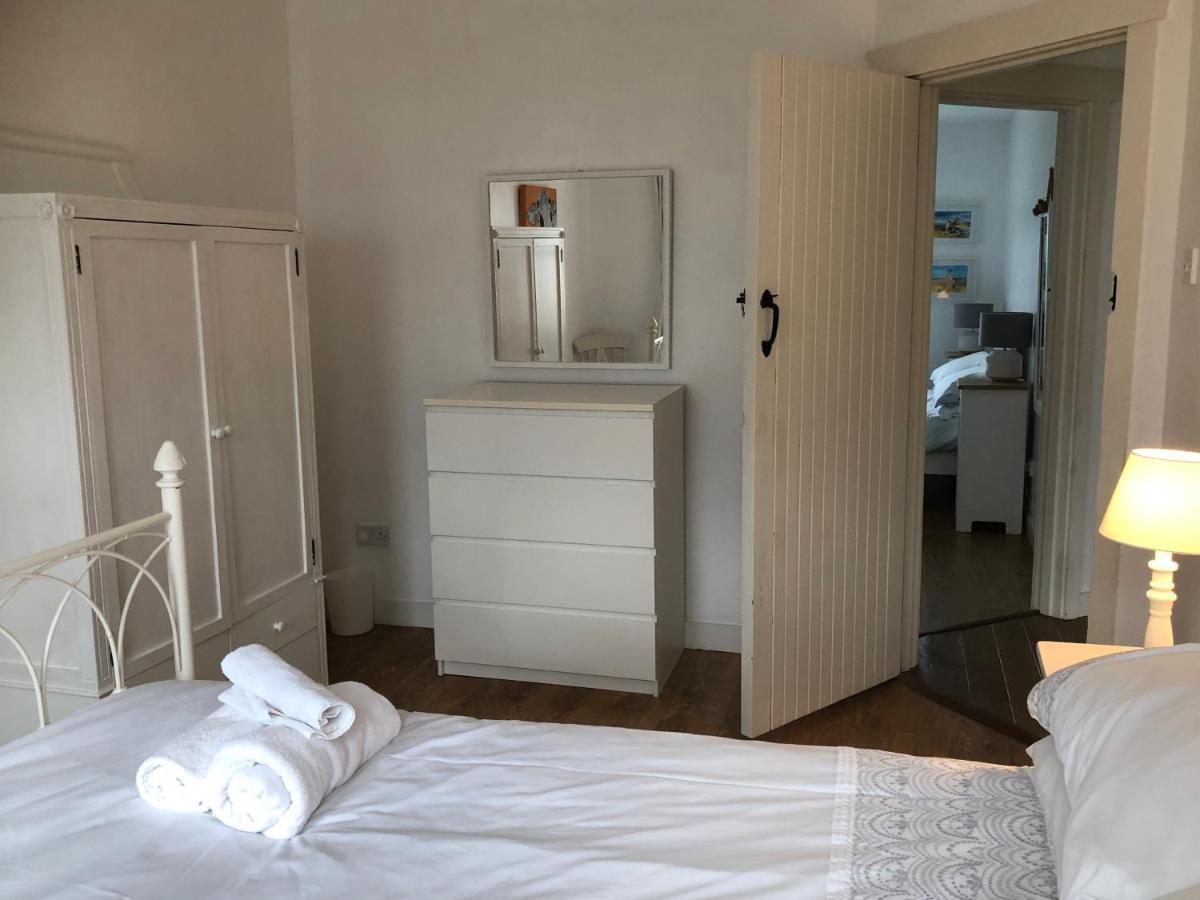 Nanny Willow'S Cottage Portballintrae Ngoại thất bức ảnh